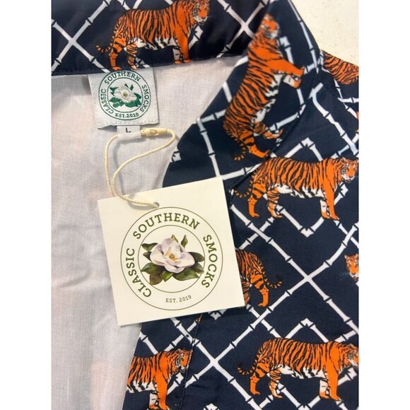 Classic Southern Smocks Womens Long Sleeve Tiger Print Dress NWT Large - Picture 6 of 6